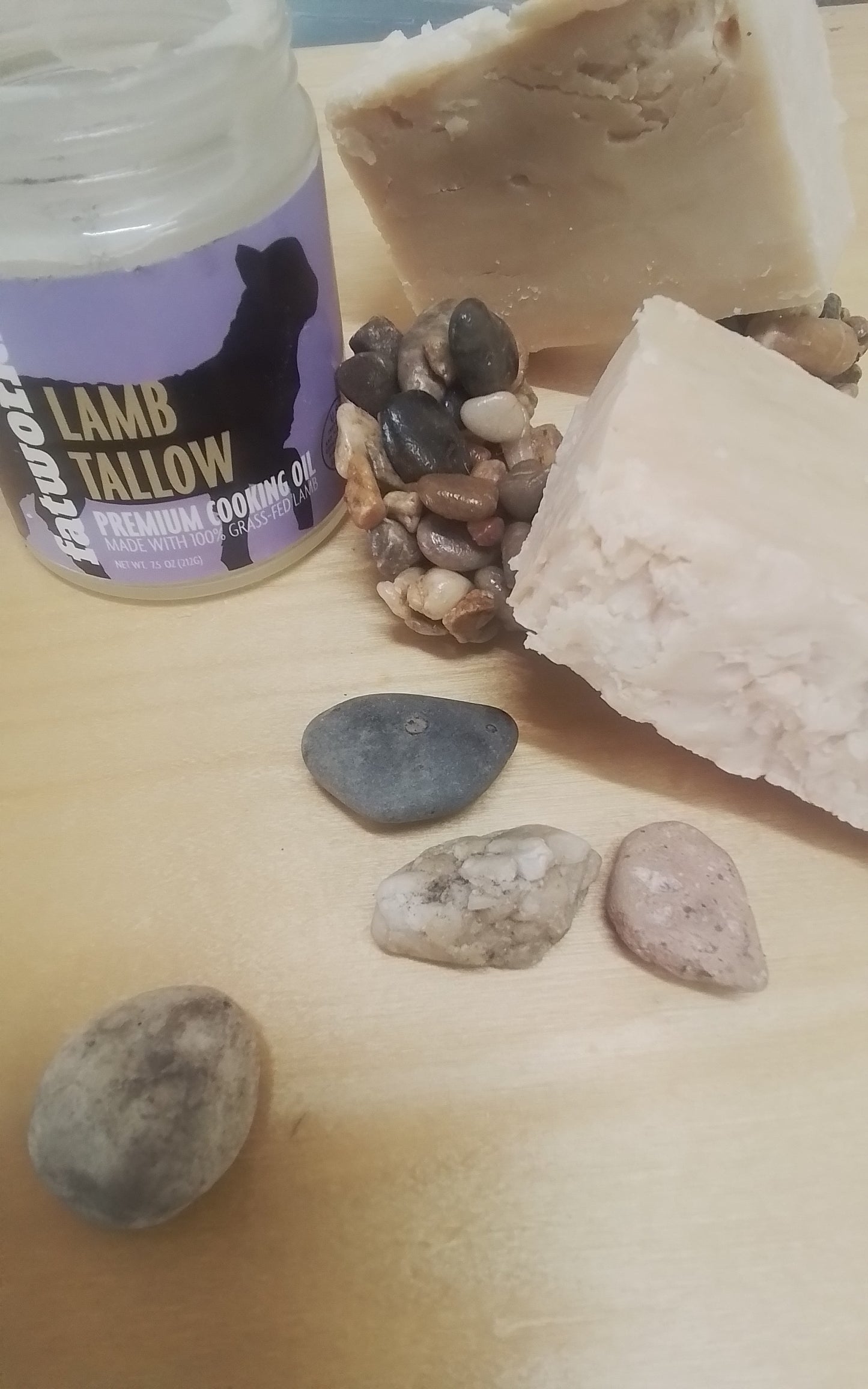100% sheep tallow fragrance free  hand made sourced and made in Canada